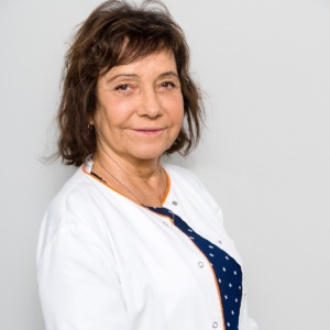 Dr n. med.  Maria Maciejewska-Kaźmierczak