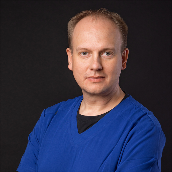 dr hab. n. med. Maciej Nowacki, prof. UMK