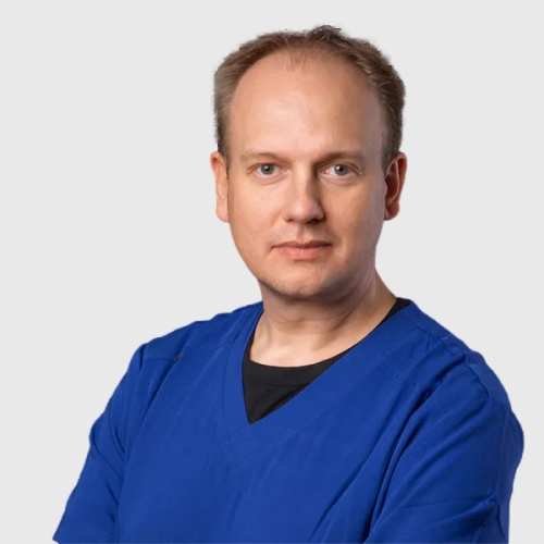dr hab. n. med.  Maciej Nowacki, prof. UMK